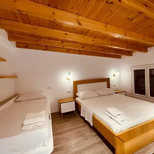 Anxhelo Villa Vlorë